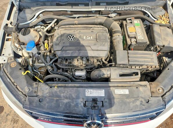 3VW4S7AJ9GM383758 2016 VOLKSWAGEN JETTA White Вид задньої частини салону