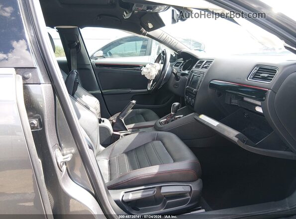 3VW4T7AJ0HM331241 2017 VOLKSWAGEN JETTA Серый Вид салона спереди