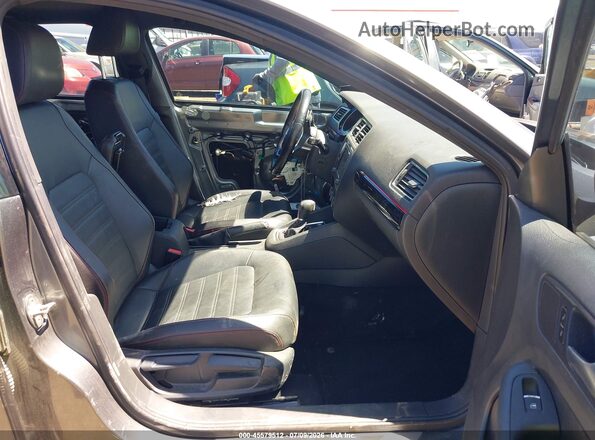 3VW4T7AJXHM339105 2017 VOLKSWAGEN JETTA Gray Widok wnętrza z przodu