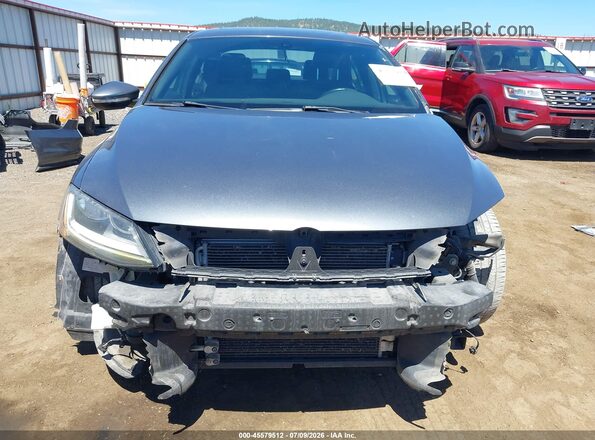 3VW4T7AJXHM339105 2017 VOLKSWAGEN JETTA Gray Widok wnętrza z tyłu