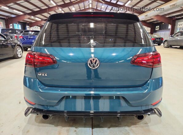 3VW547AU1JM255062 2018 VOLKSWAGEN GTI Teal Вид ззаду