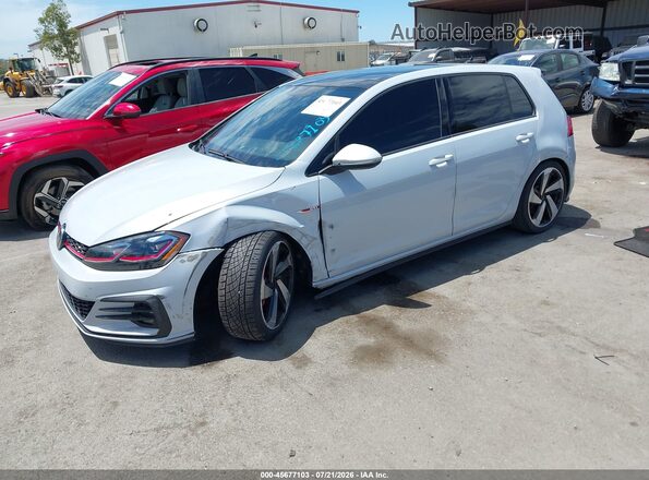 3VW547AU4JM290808 2018 VOLKSWAGEN GOLF Белый Передняя левая четверть