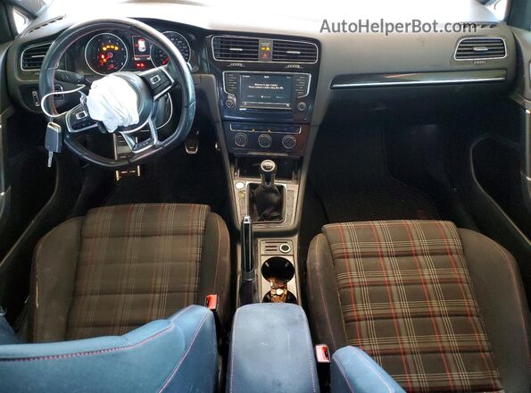 3VW547AU6HM060293 2017 VOLKSWAGEN GTI Blue Dashboard view
