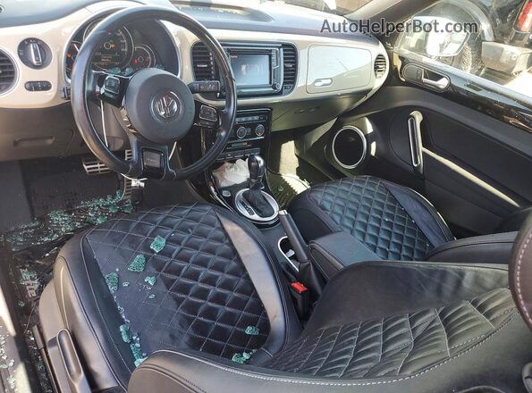 3VW5DAAT6KM508530 2019 VOLKSWAGEN BEETLE Blue Առջևի վահանակի տեսք