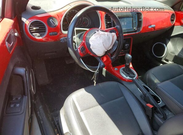3VW5DAAT9JM505569 2018 VOLKSWAGEN BEETLE Red წინა პანელის ხედი