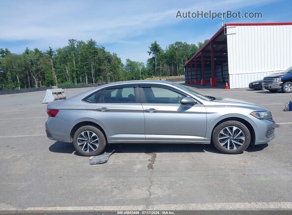 3VW5M7BU1RM006609 2024 VOLKSWAGEN JETTA Silver უკანა სალონის ხედი