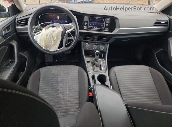 3VW5M7BU2RM012497 2024 VOLKSWAGEN JETTA Charcoal Dashboard view