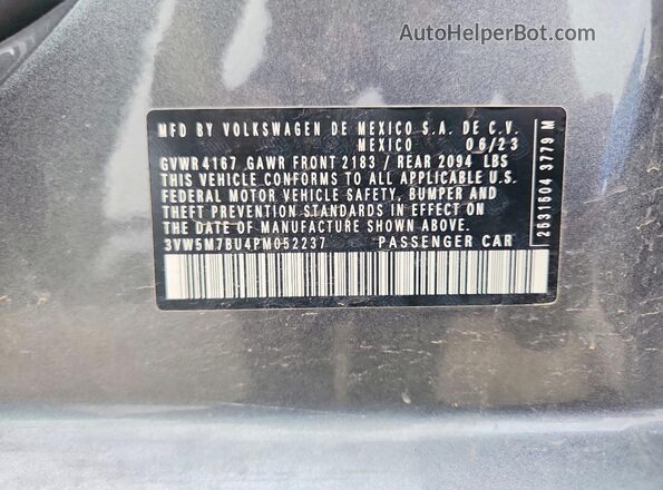 3VW5M7BU4PM052237 2023 VOLKSWAGEN JETTA Gray Vista del compartimento del motor