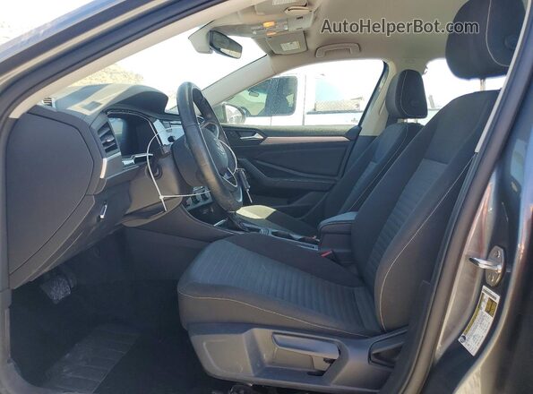 3VW5M7BU7RM026833 2024 VOLKSWAGEN JETTA Gray Front interior view