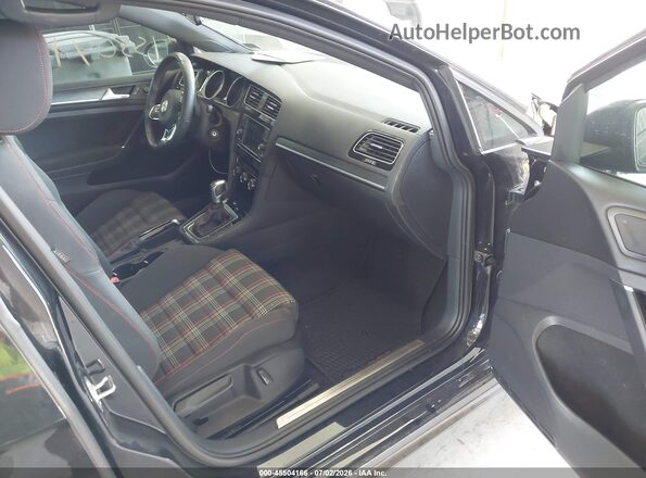 3VW6T7AU9LM003750 2020 VOLKSWAGEN GOLF Black Вид салону спереду