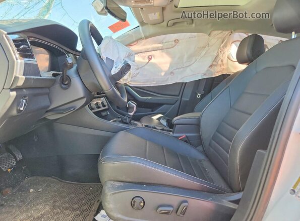 3VW7M7BU0RM097915 2024 VOLKSWAGEN JETTA White Vista interior delantera