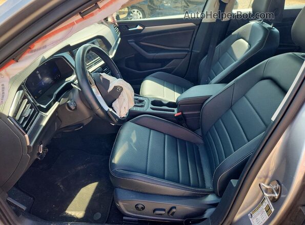 3VW7M7BU2PM013400 2023 VOLKSWAGEN JETTA Silver Front interior view