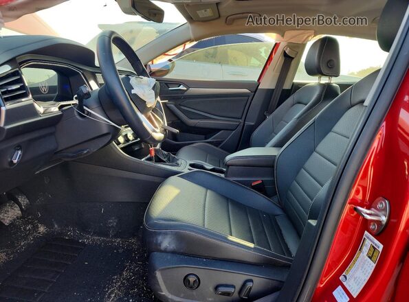 3VW7M7BU2PM020105 2023 VOLKSWAGEN JETTA Red Front interior view
