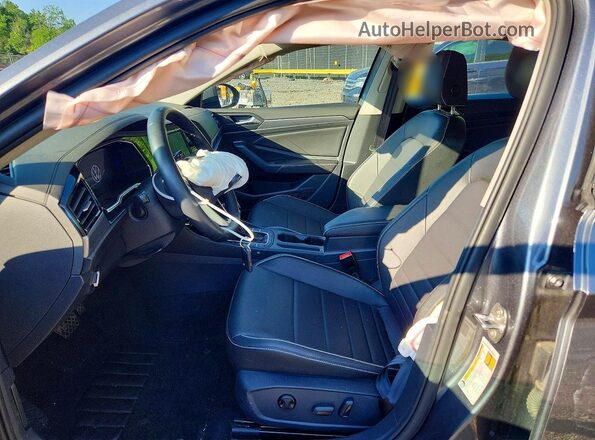 3VW7M7BU3PM050035 2023 VOLKSWAGEN JETTA Угольный Вид салона спереди