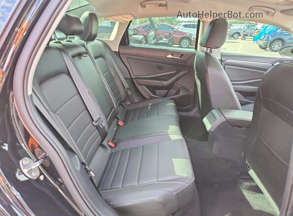 3VW7M7BU3RM005034 2024 VOLKSWAGEN JETTA Black უკანა სავარძლების ხედი