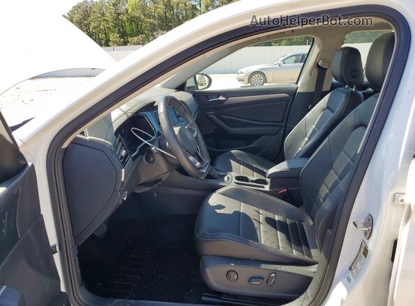 3VW7M7BU9NM020471 2022 VOLKSWAGEN JETTA White Widok wnętrza z przodu