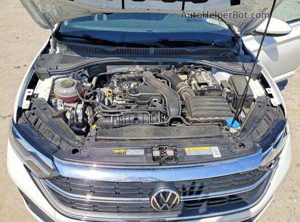 3VW7M7BU9NM020471 2022 VOLKSWAGEN JETTA White Widok wnętrza z tyłu