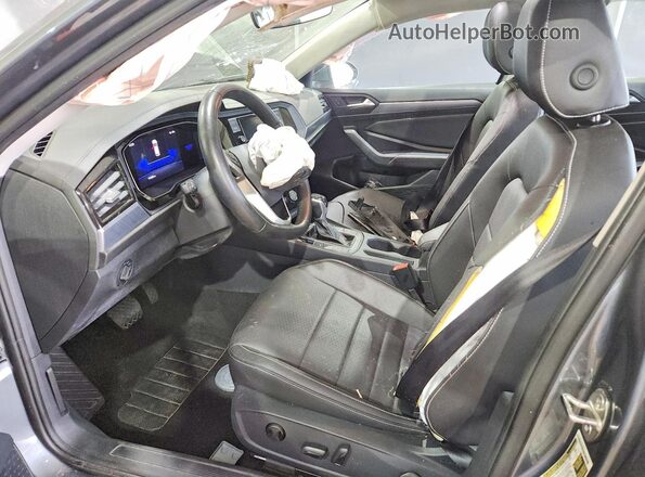 3VW7M7BU9RM072589 2024 VOLKSWAGEN JETTA Gray Front interior view