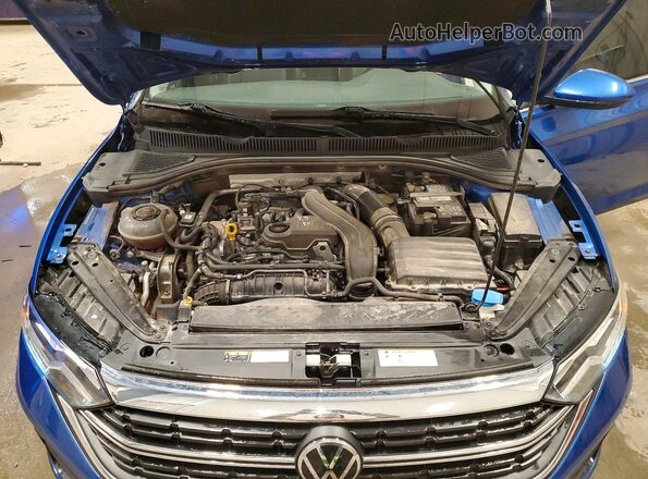 3VW7M7BUXRM031629 2024 VOLKSWAGEN JETTA Blue Rear interior view