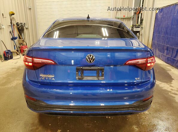 3VW7M7BUXRM031629 2024 VOLKSWAGEN JETTA Blue Rear view