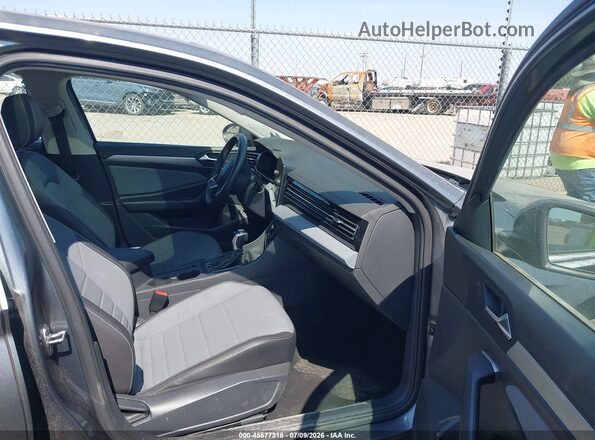 3VW7X7BU0SM038151 2025 VOLKSWAGEN JETTA Gray Вид салону спереду