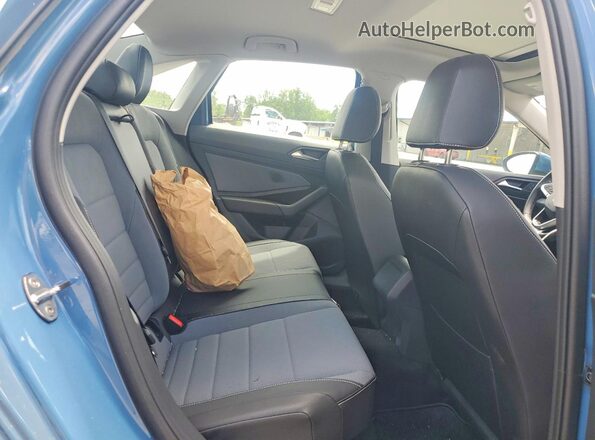 3VW7X7BU6SM078475 2025 VOLKSWAGEN JETTA Blue Rear seats view