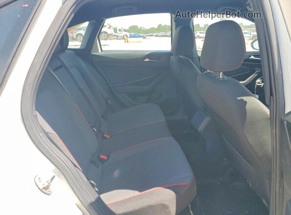 3VW8T7BU2RM027114 2024 VOLKSWAGEN JETTA White Vista de los asientos traseros