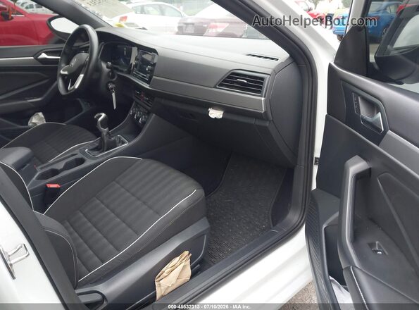 3VWAM7BU4RM014329 2024 VOLKSWAGEN JETTA White Front interior view