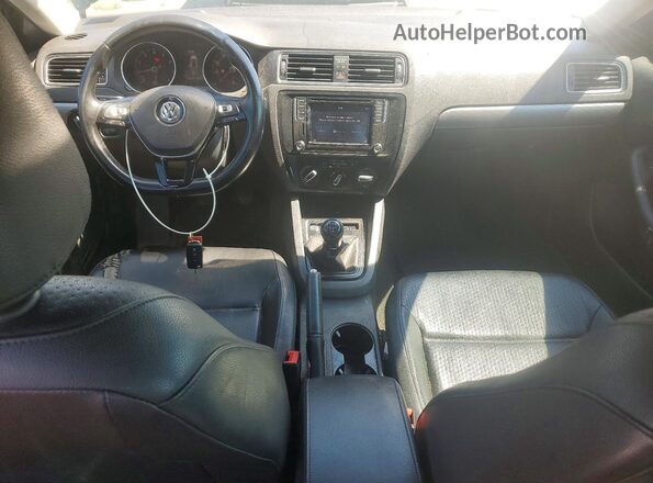 3VWB67AJ0HM280953 2017 VOLKSWAGEN JETTA Black Dashboard view
