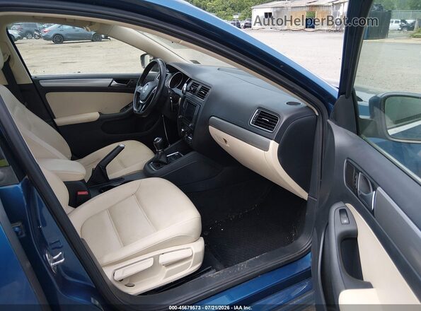 3VWB67AJ0HM286106 2017 VOLKSWAGEN JETTA Blue Vista interior delantera