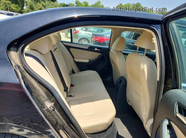 3VWB67AJ0HM301722 2017 VOLKSWAGEN JETTA Черный Вид задних сидений
