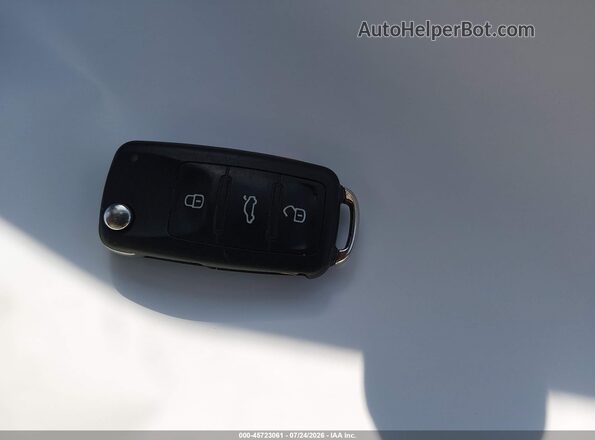 3VWB67AJ4HM311427 2017 VOLKSWAGEN JETTA White Dashboard view