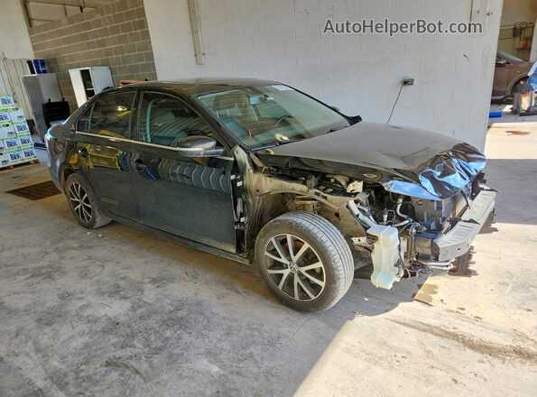 3VWB67AJ5HM296906 2017 VOLKSWAGEN JETTA Black Front right