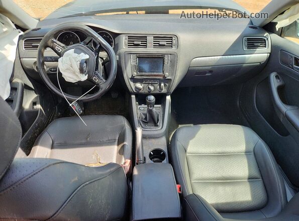 3VWB67AJ6HM298549 2017 VOLKSWAGEN JETTA Charcoal Widok deski rozdzielczej