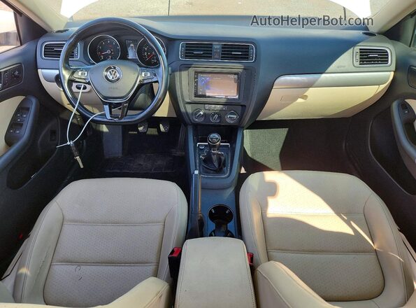 3VWB67AJ7HM278178 2017 VOLKSWAGEN JETTA White Dashboard view