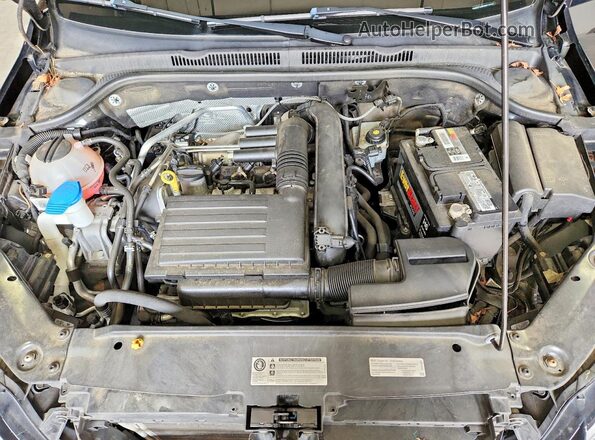 3VWB67AJ9HM413144 2017 VOLKSWAGEN JETTA Черный Вид задней части салона