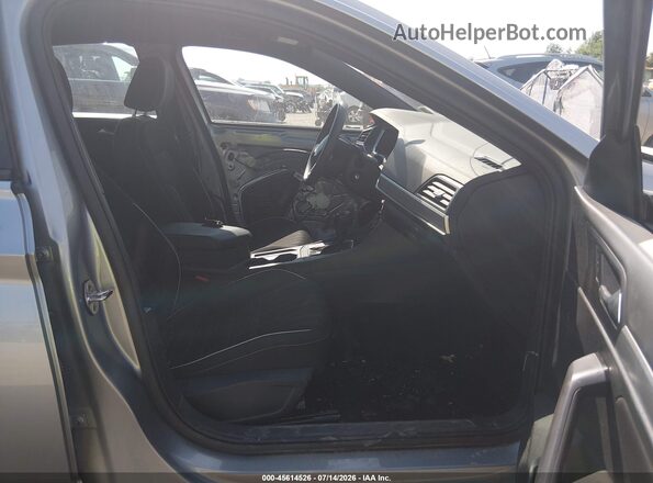 3VWBM7BU2NM033461 2022 VOLKSWAGEN JETTA Silver Front interior view
