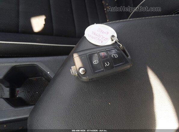 3VWBM7BU2NM033461 2022 VOLKSWAGEN JETTA Silver Dashboard view
