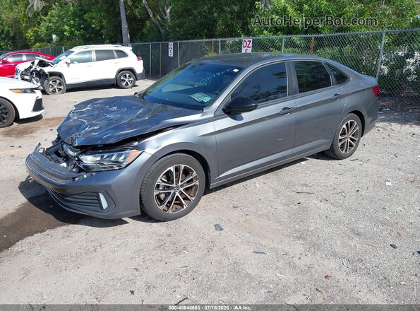 3VWBM7BU2RM051285 2024 VOLKSWAGEN JETTA Серый Передняя левая четверть