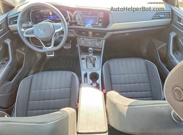 3VWBM7BU3RM020403 2024 VOLKSWAGEN JETTA Gray წინა პანელის ხედი