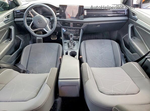 3VWBW7BU0TM003334 2026 VOLKSWAGEN JETTA Gray Вид панелі приладів
