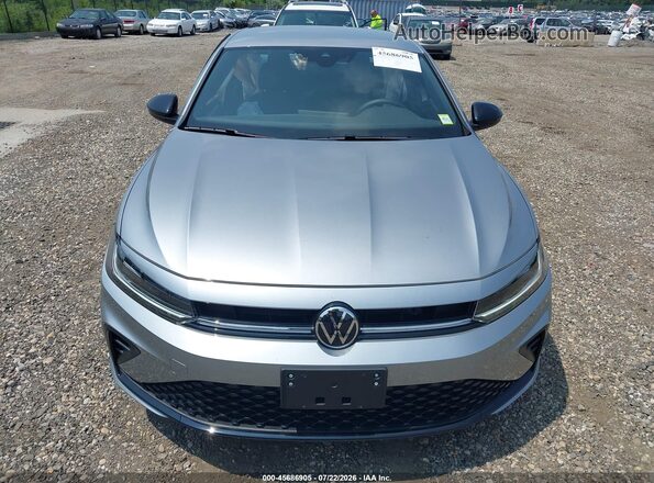 3VWBW7BU8TM039384 2026 VOLKSWAGEN JETTA Silver Vista del cuadro de instrumentos