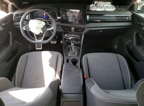3VWBX7BU2SM080282 2025 VOLKSWAGEN JETTA Белый Вид панели приборов