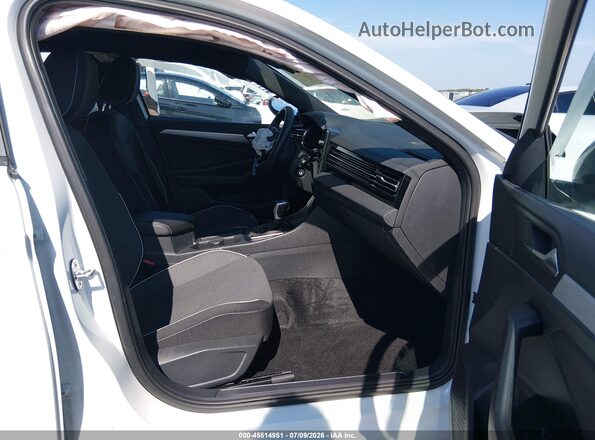 3VWBX7BU9SM072292 2025 VOLKSWAGEN JETTA Белый Вид салона спереди