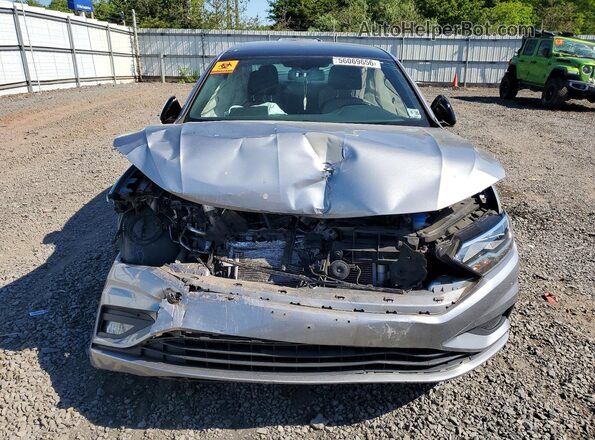 3VWC57BU0MM031790 2021 VOLKSWAGEN JETTA Серебряный Вид спереди