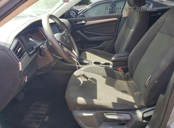 3VWC57BU0MM048816 2021 VOLKSWAGEN JETTA Серебряный Вид салона спереди