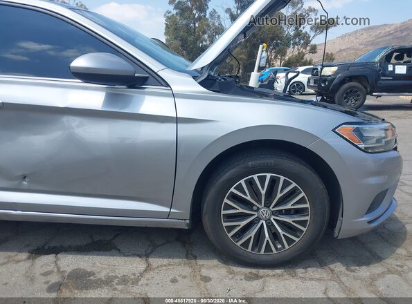 3VWC57BU0MM090449 2021 VOLKSWAGEN JETTA Silver Widok z przodu