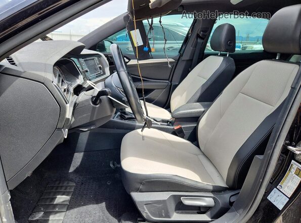 3VWC57BU1MM028560 2021 VOLKSWAGEN JETTA Black Front interior view