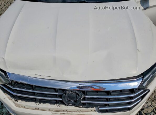 3VWC57BU2KM020321 2019 VOLKSWAGEN JETTA White Vista interior trasera