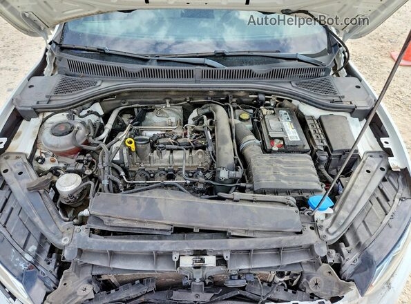 3VWC57BU2KM099022 2019 VOLKSWAGEN JETTA White Vista interior trasera